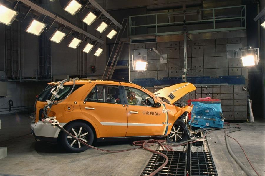  Mercedes-Benz ML-Class 2006 года  (фото 354 из 400)